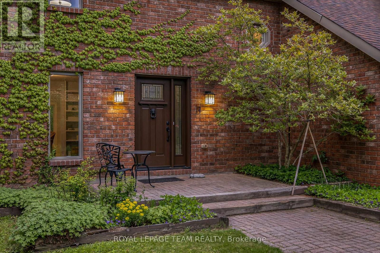 2259 FITZROY STREET Image 3