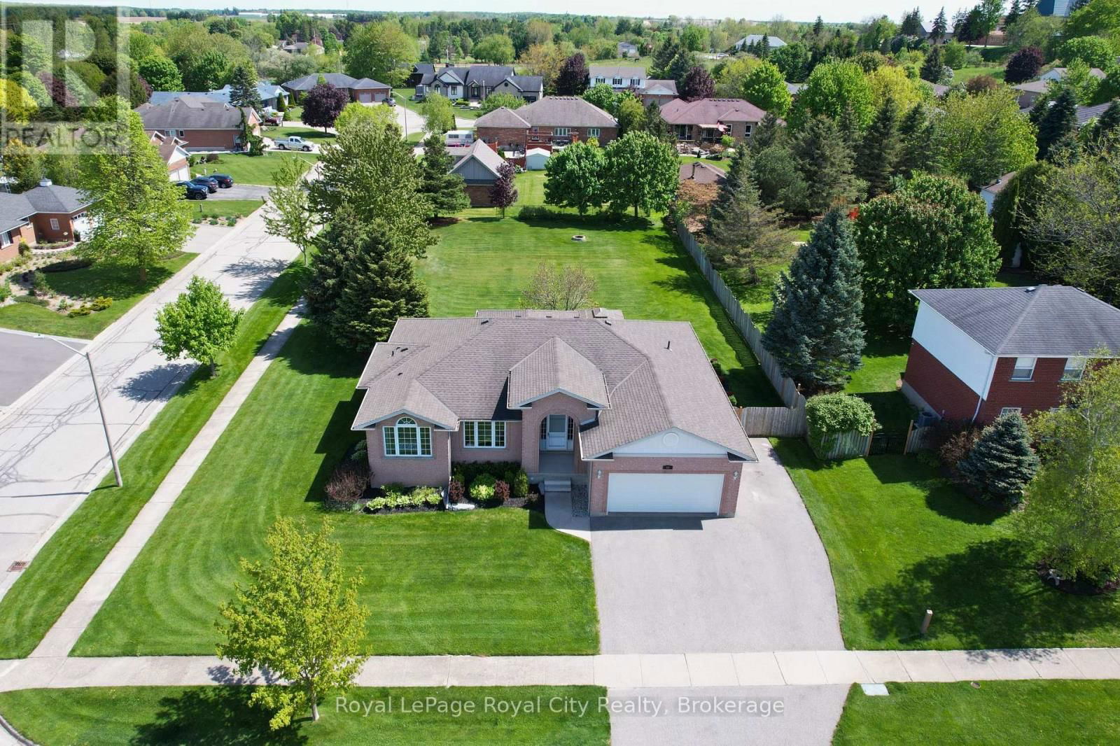 17 ST BONIFACE DRIVE Image 1