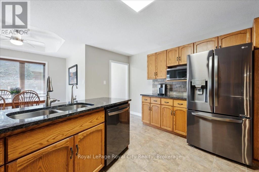 17 ST BONIFACE DRIVE Image 9