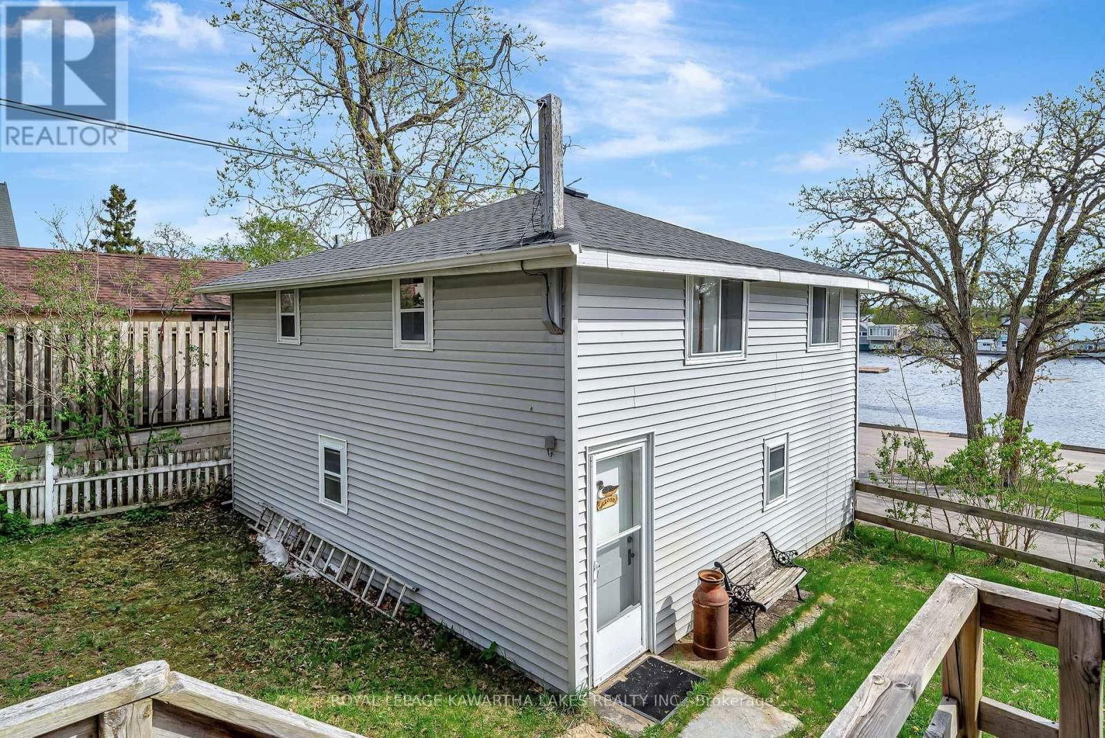 45 OAK STREET Image 26