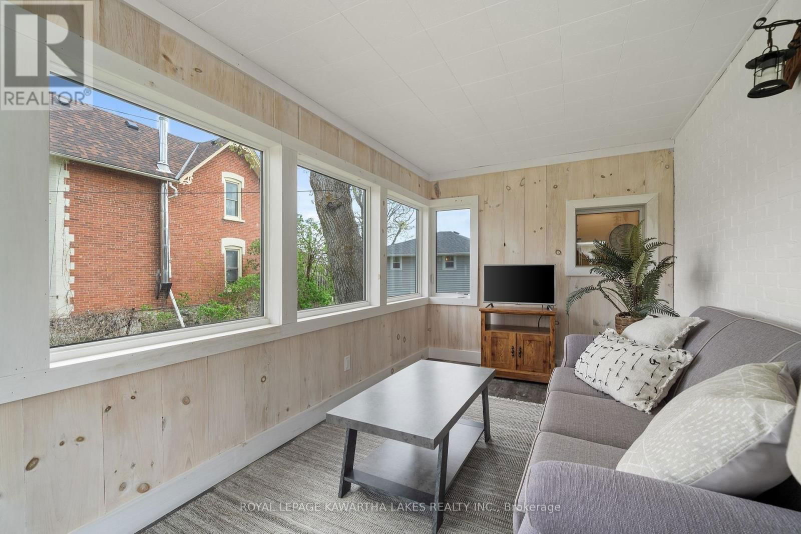 45 OAK STREET Image 6
