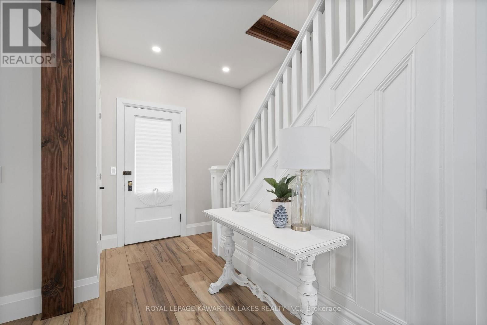 45 OAK STREET Image 8