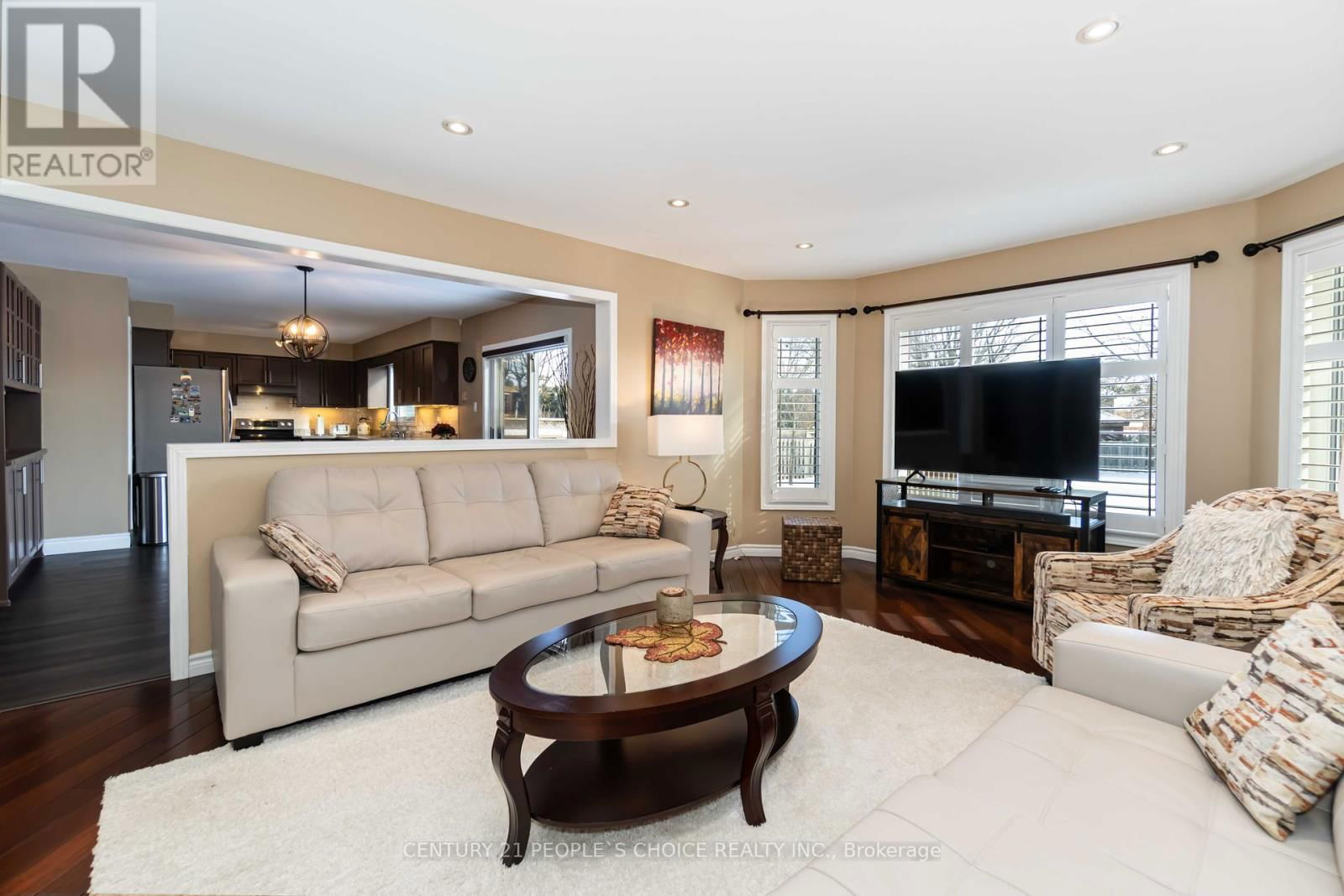 52 CANNING CRESCENT Image 13
