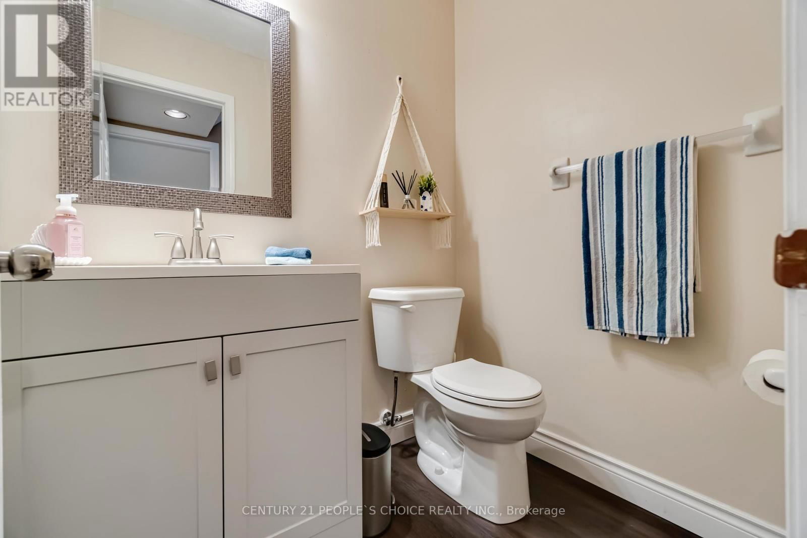 52 CANNING CRESCENT Image 15