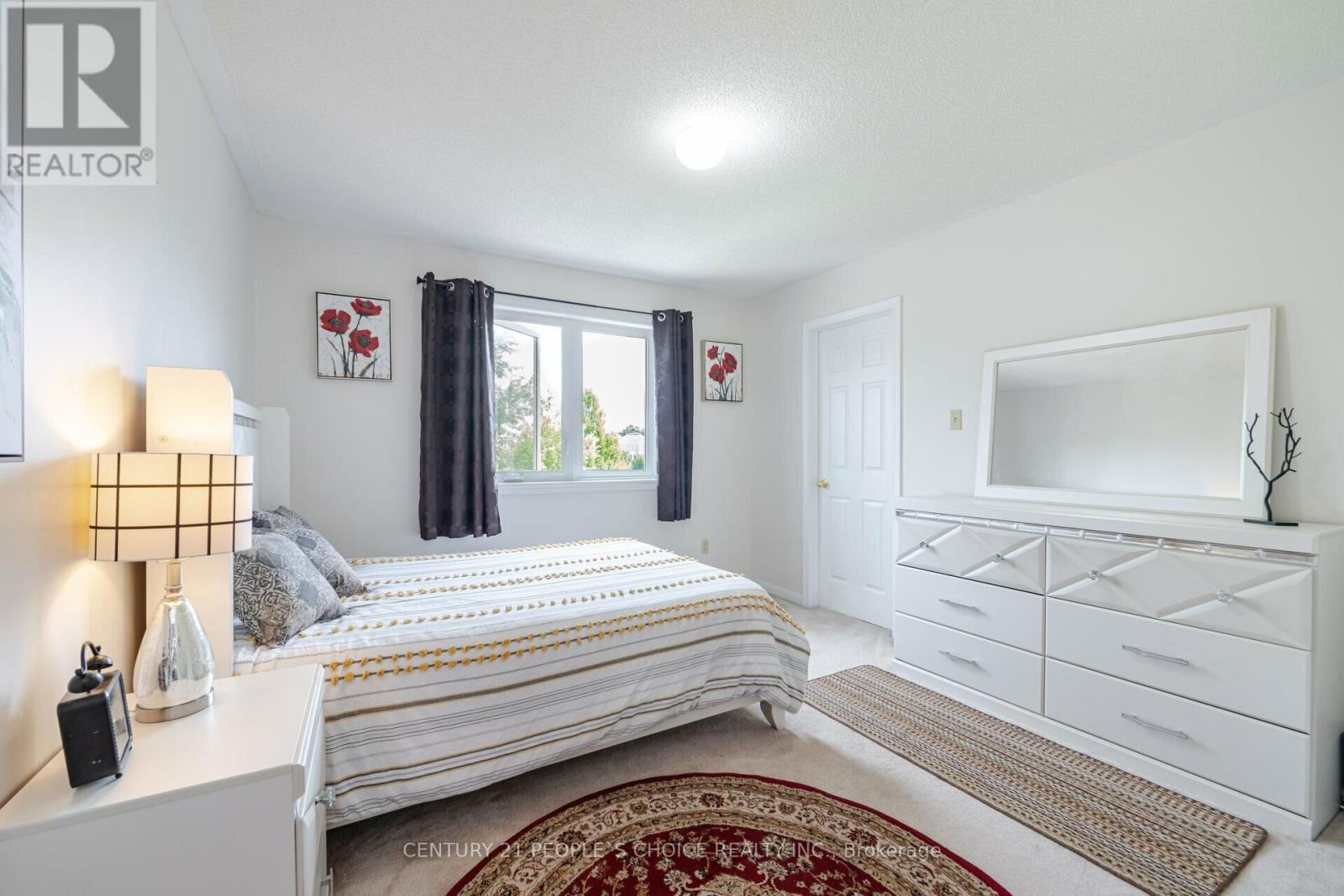 52 CANNING CRESCENT Image 26