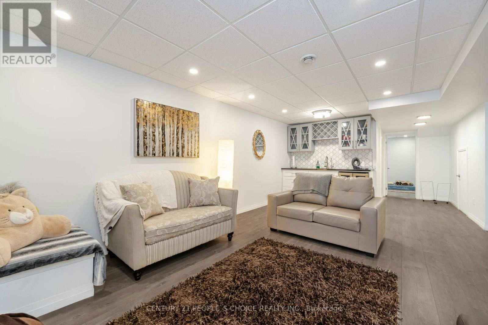 52 CANNING CRESCENT Image 30