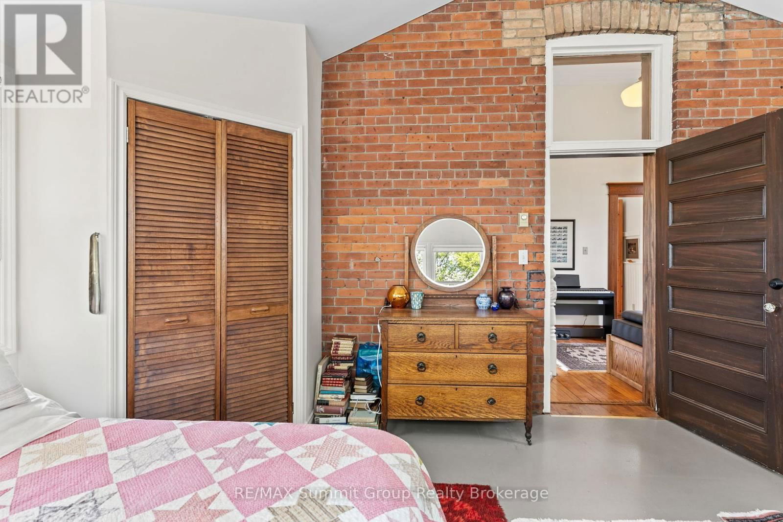 136630 GREY ROAD 12 Image 17