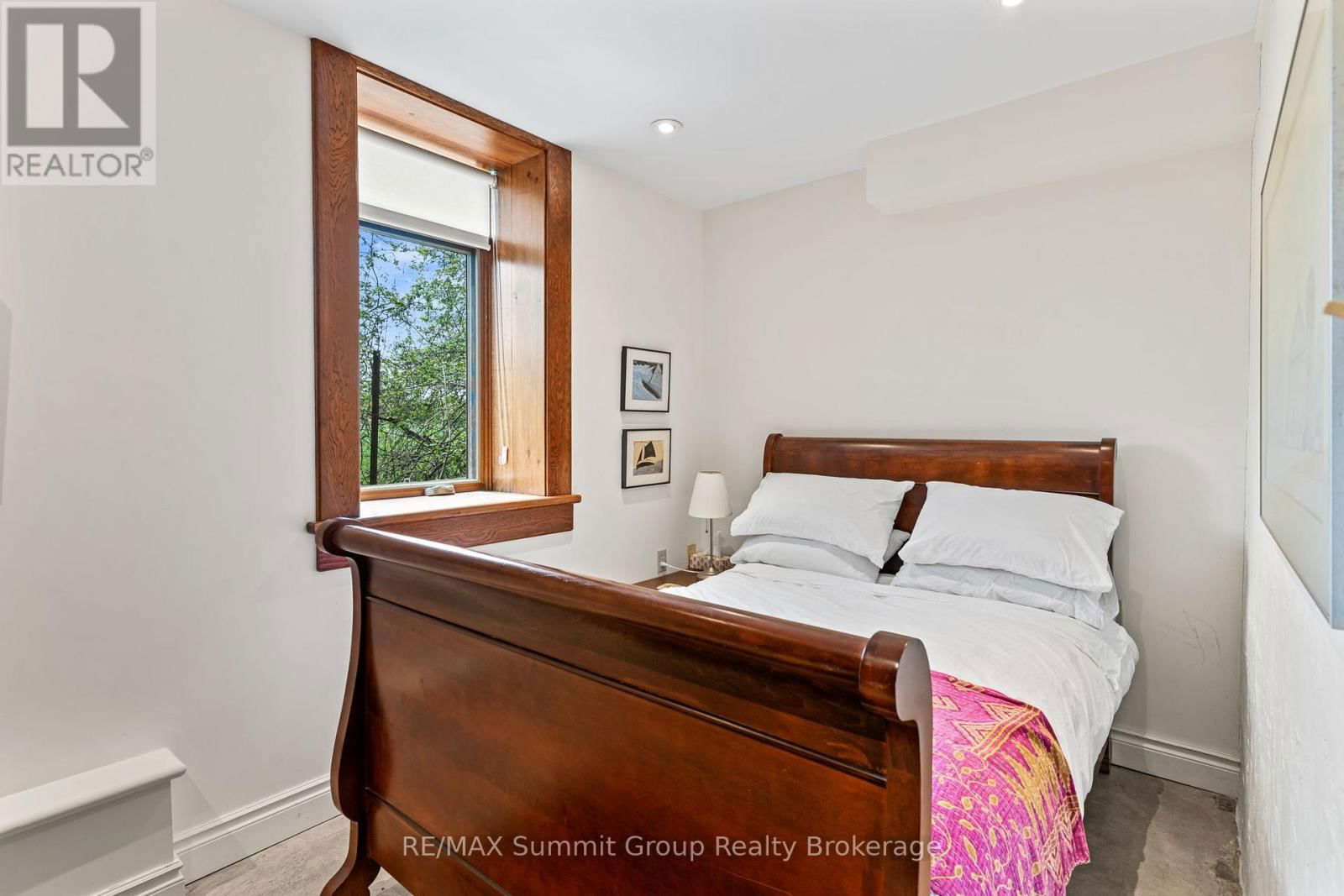 136630 GREY ROAD 12 Image 30