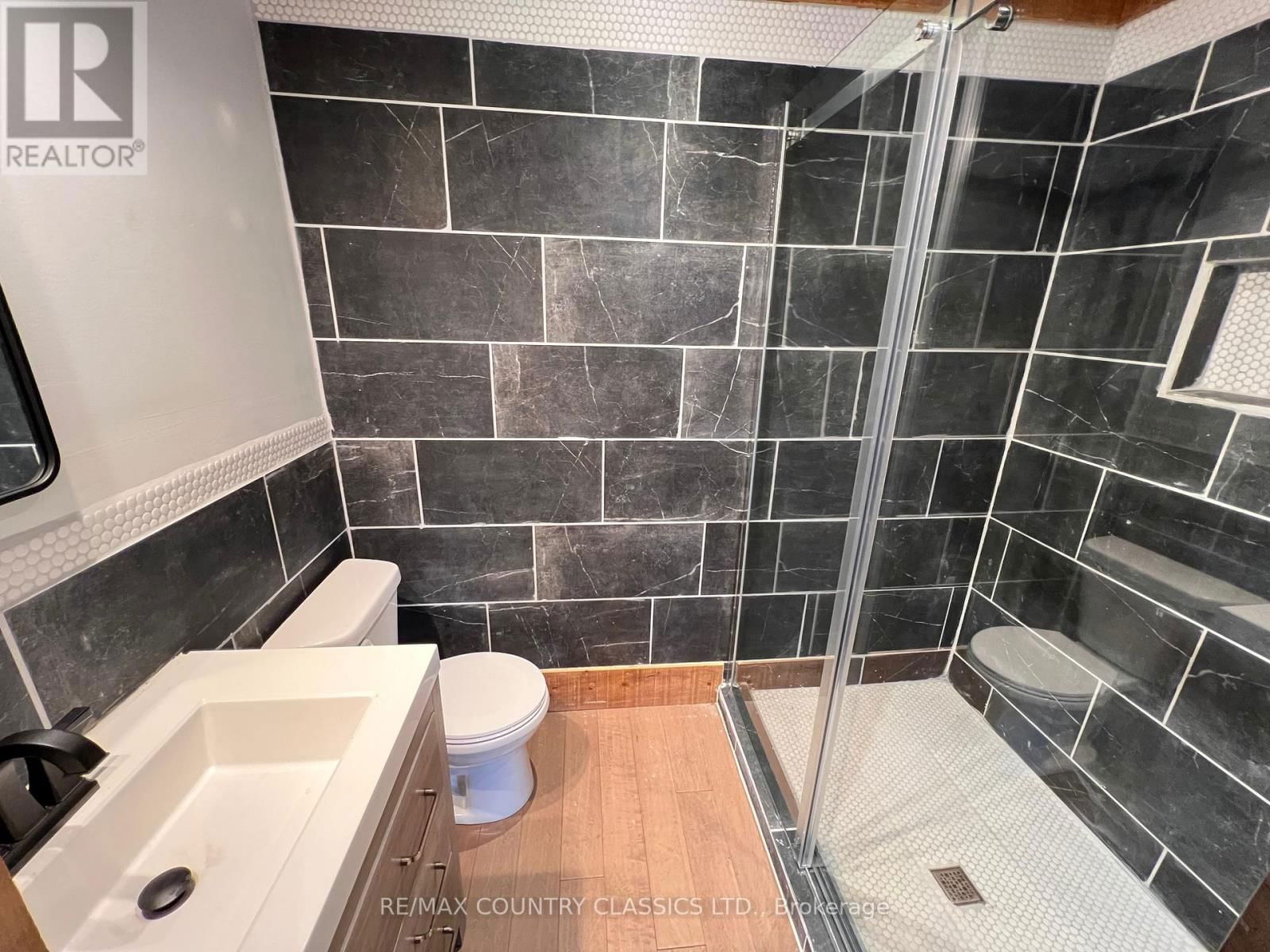 518 DUNCAN LANE Image 32