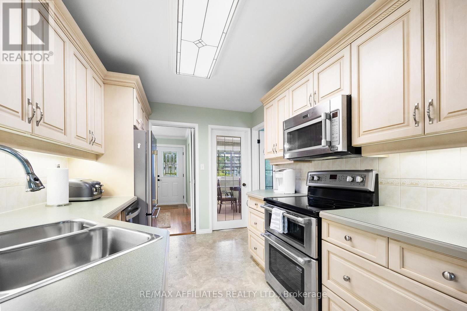 53 GOLF CLUB ROAD Image 14