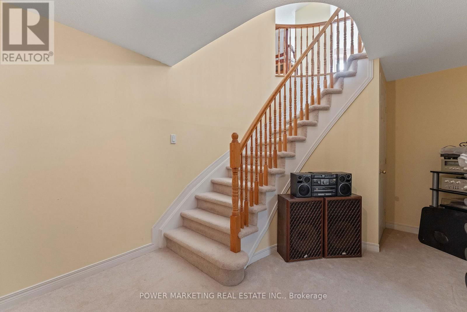 166 ALLANFORD AVENUE Image 25