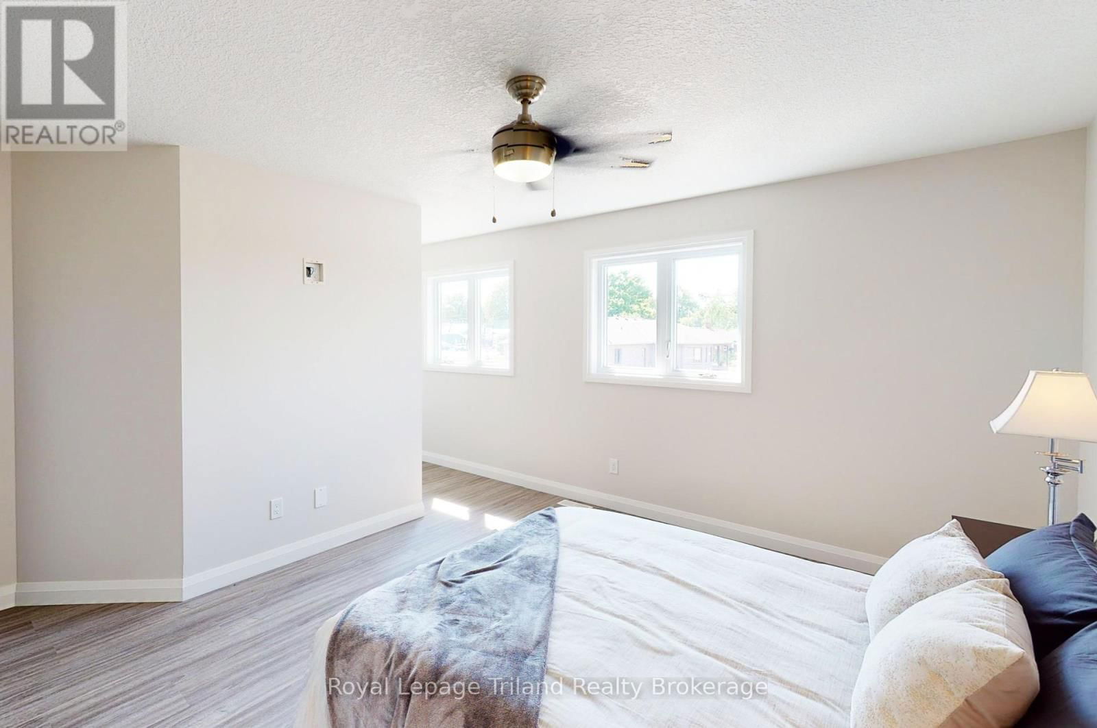 Unit A - 137 WIMPOLE STREET Image 20
