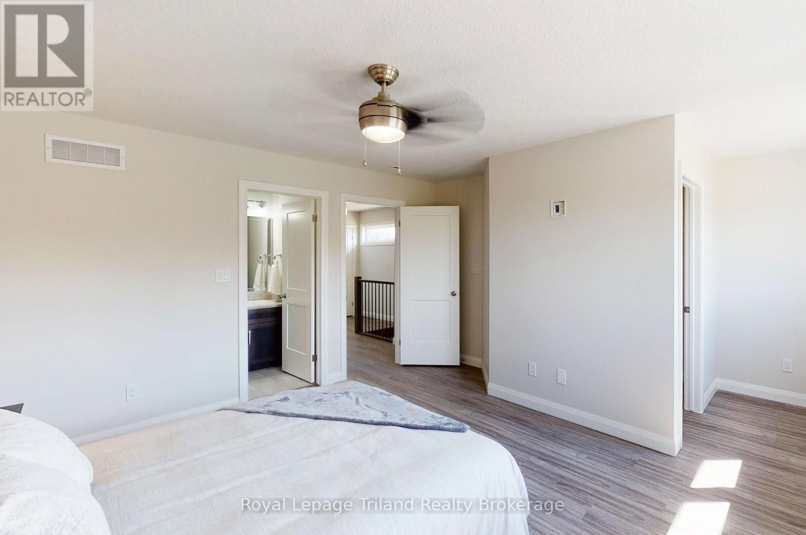 Unit A - 137 WIMPOLE STREET Image 21