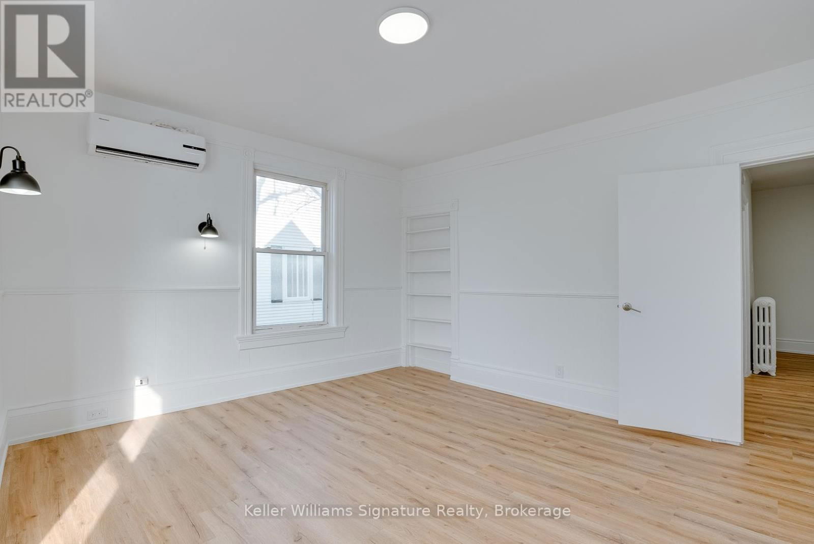 3 - 200 KING STREET Image 13