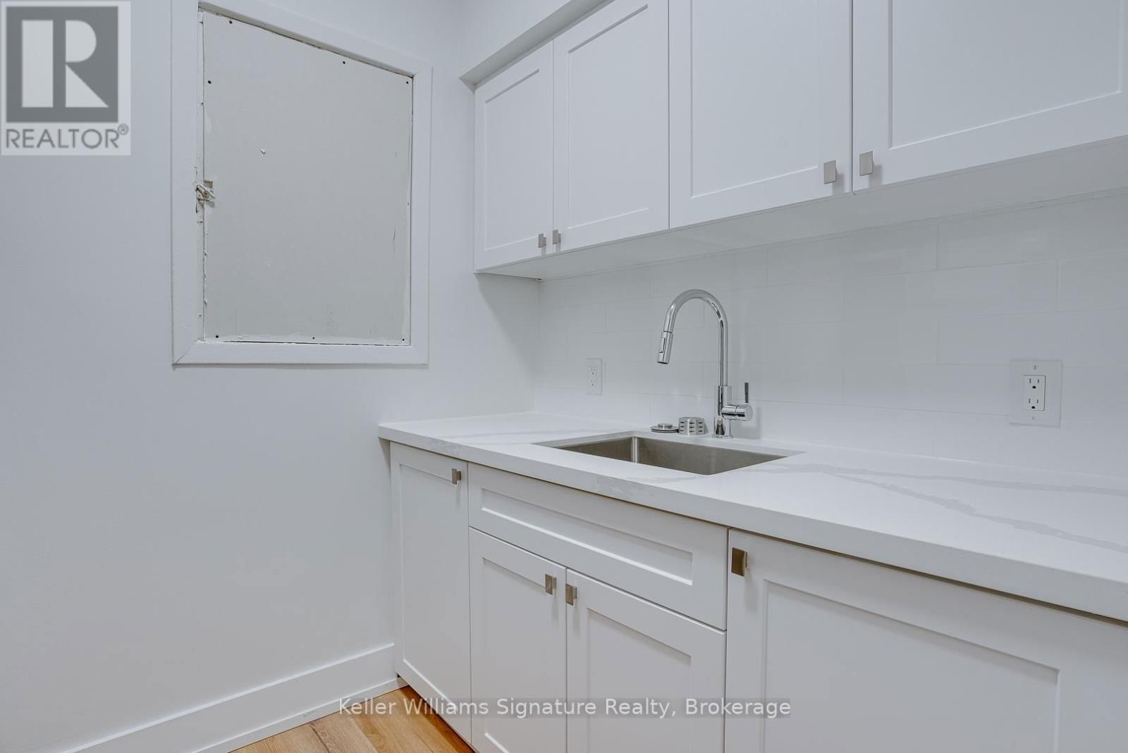 3 - 200 KING STREET Image 5