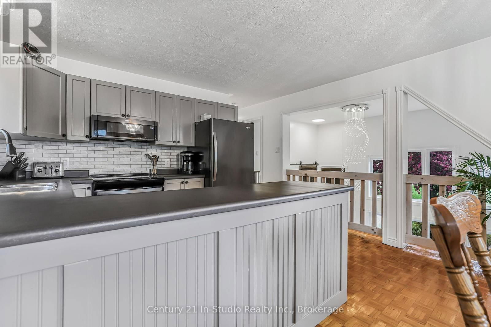 222 GEORGE STREET SOUTH Image 14