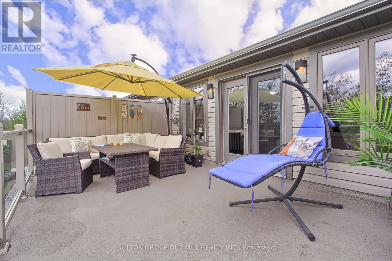 53 SOUTHSHORE CRESCENT Image 30