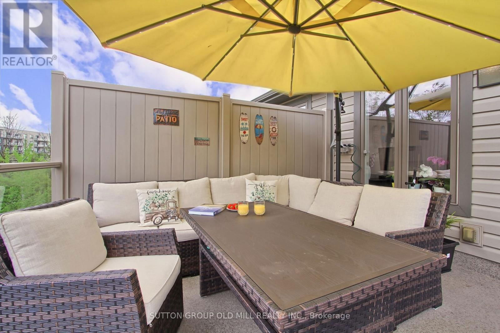 53 SOUTHSHORE CRESCENT Image 31