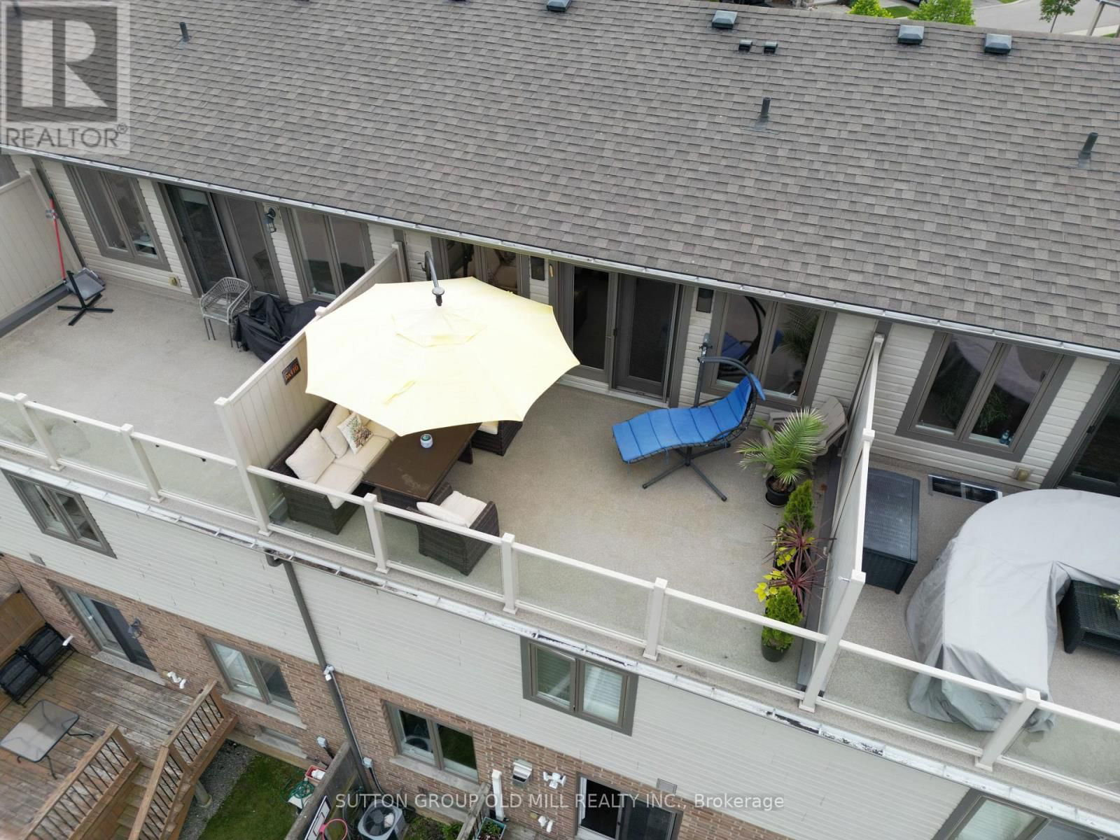 53 SOUTHSHORE CRESCENT Image 46