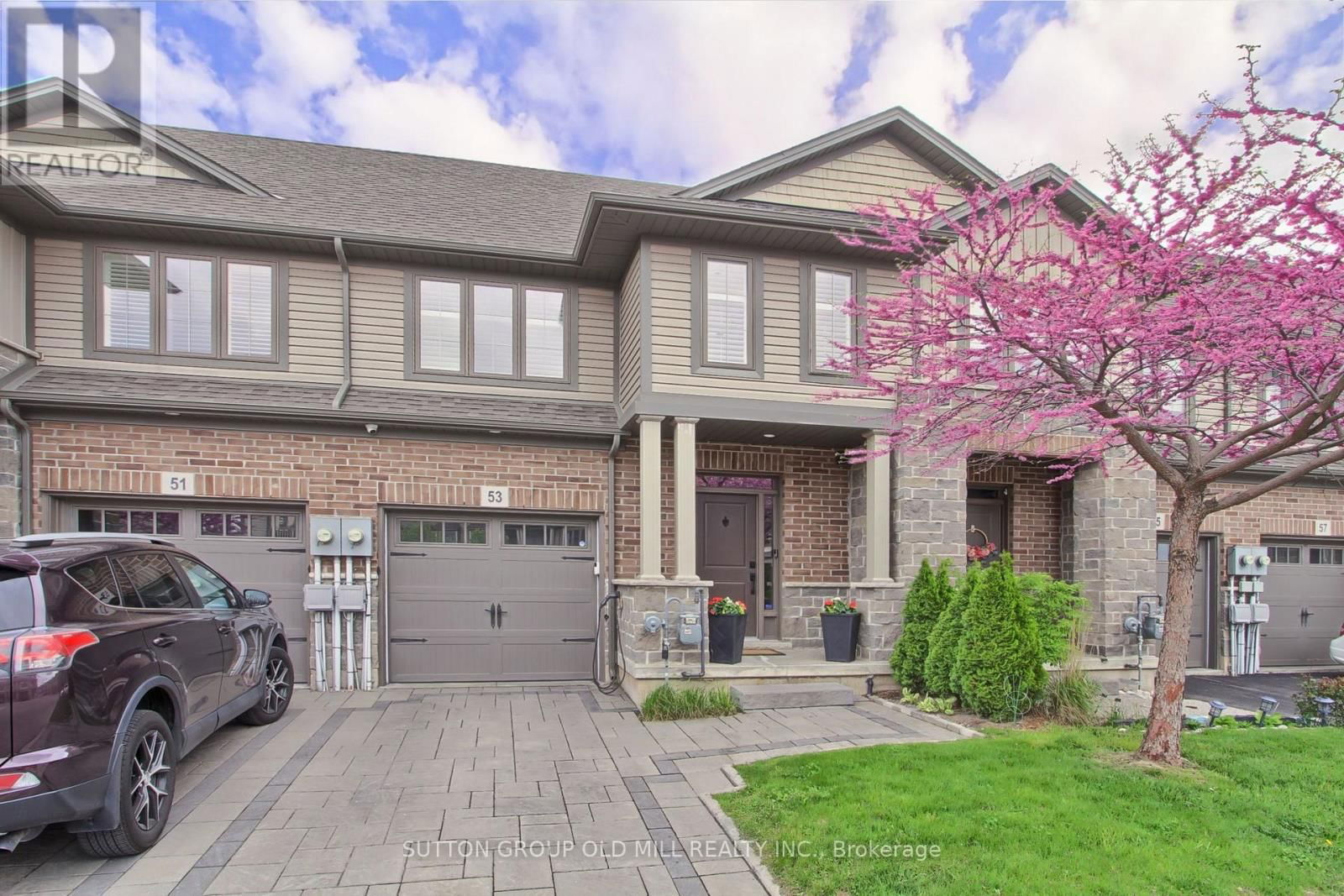 53 SOUTHSHORE CRESCENT Image 5