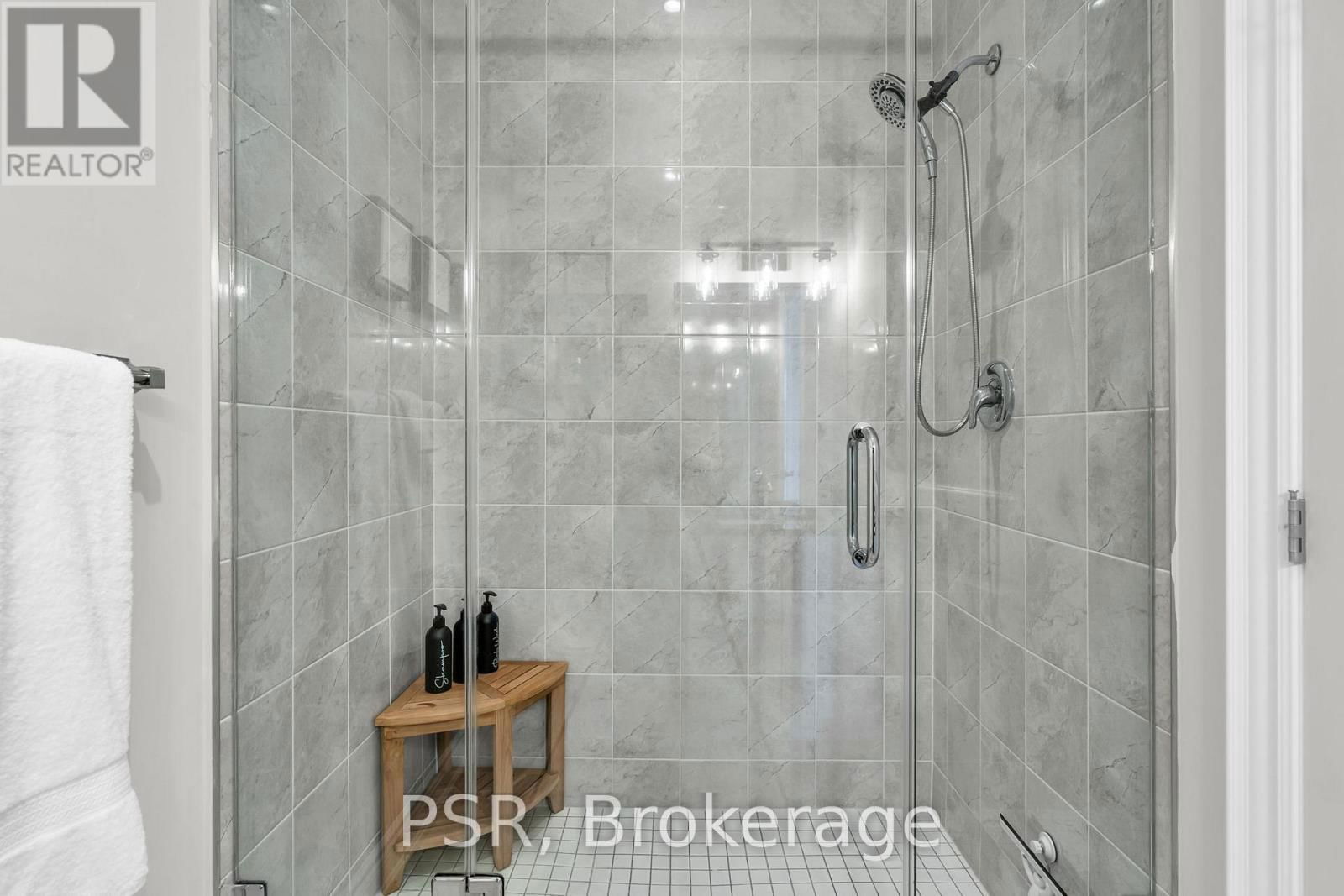 44 CARRICK TRAIL Image 29