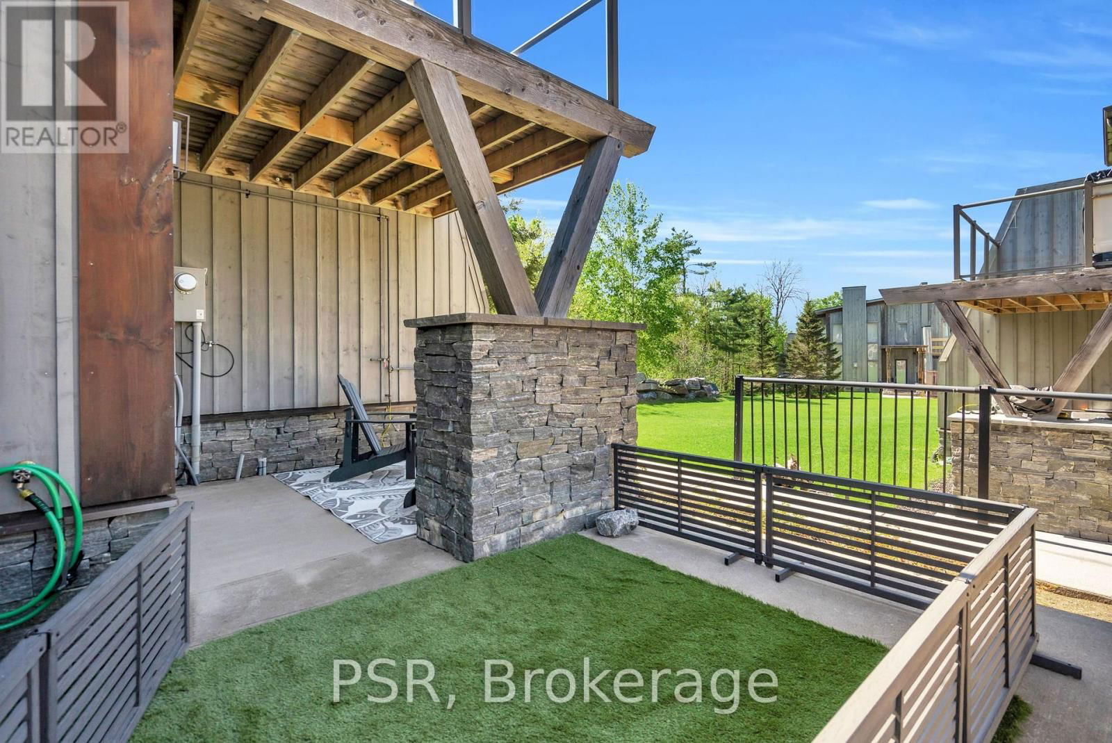 44 CARRICK TRAIL Image 36
