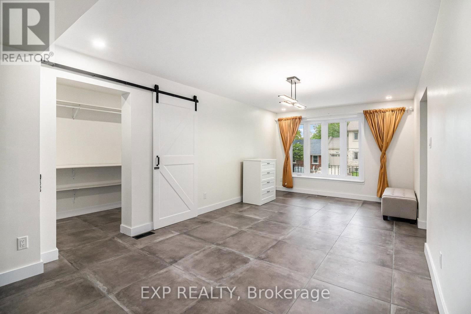 2195 NIAGARA DRIVE Image 18