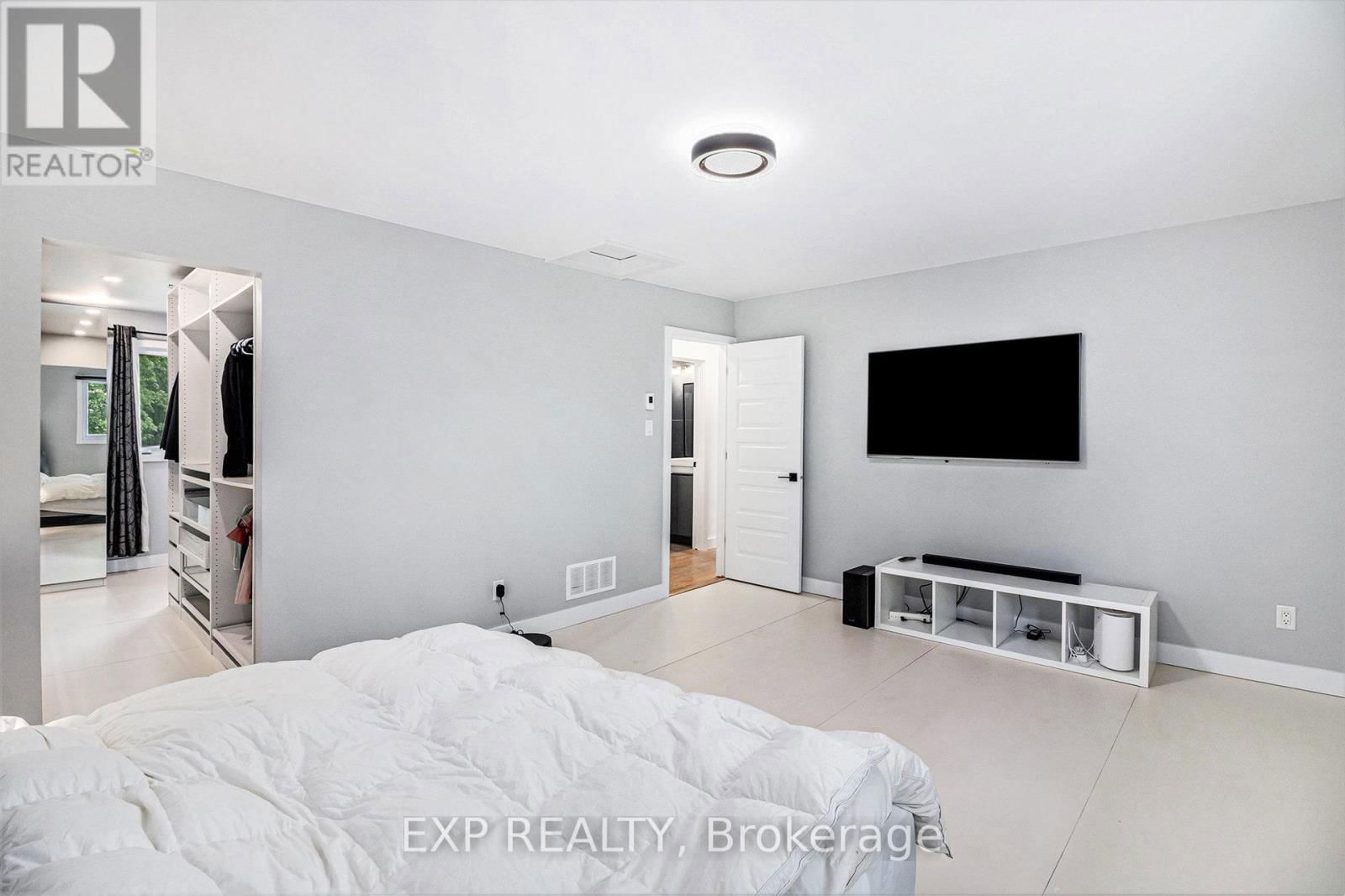 2195 NIAGARA DRIVE Image 22