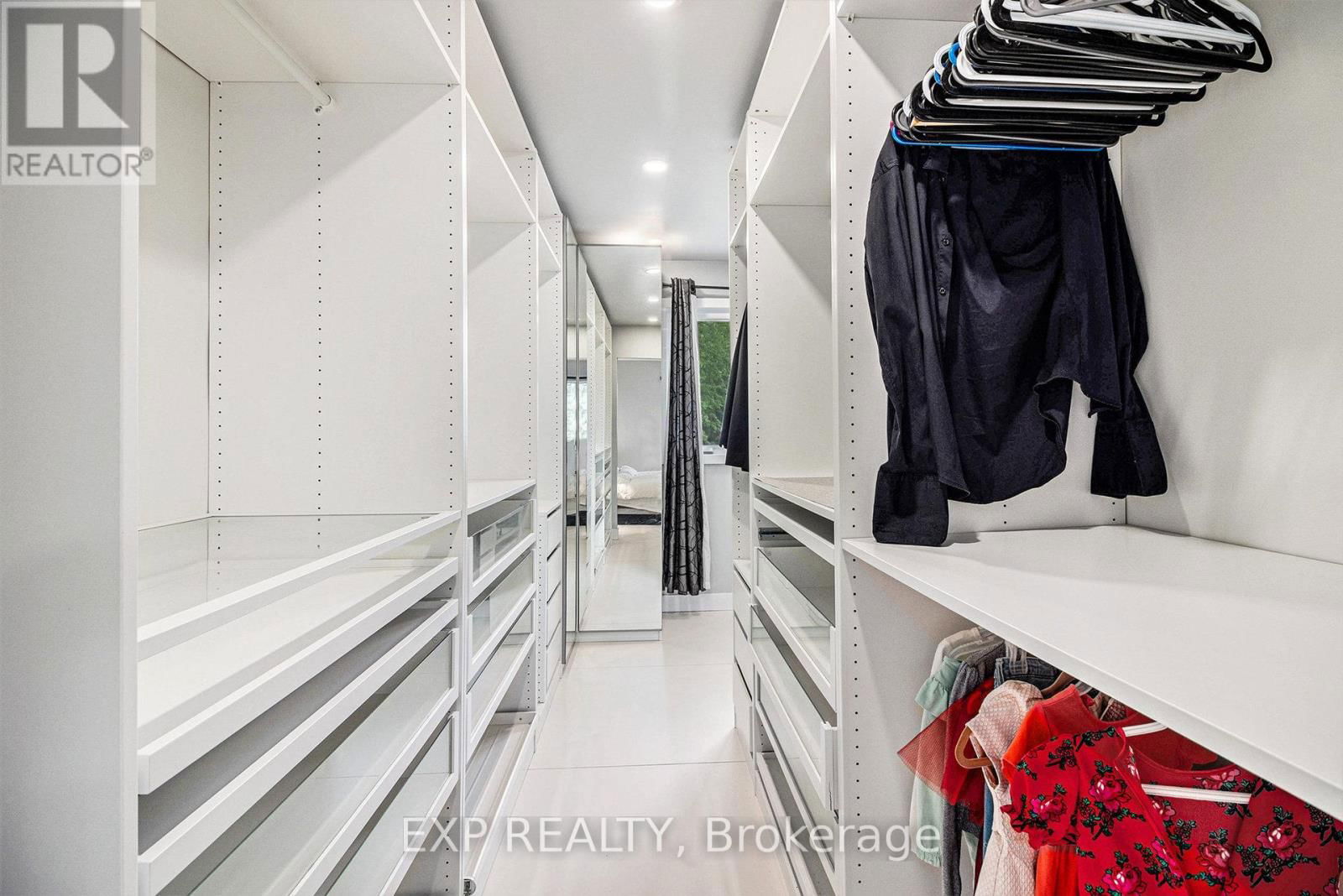 2195 NIAGARA DRIVE Image 24