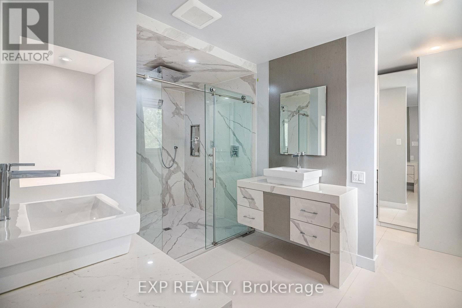 2195 NIAGARA DRIVE Image 25