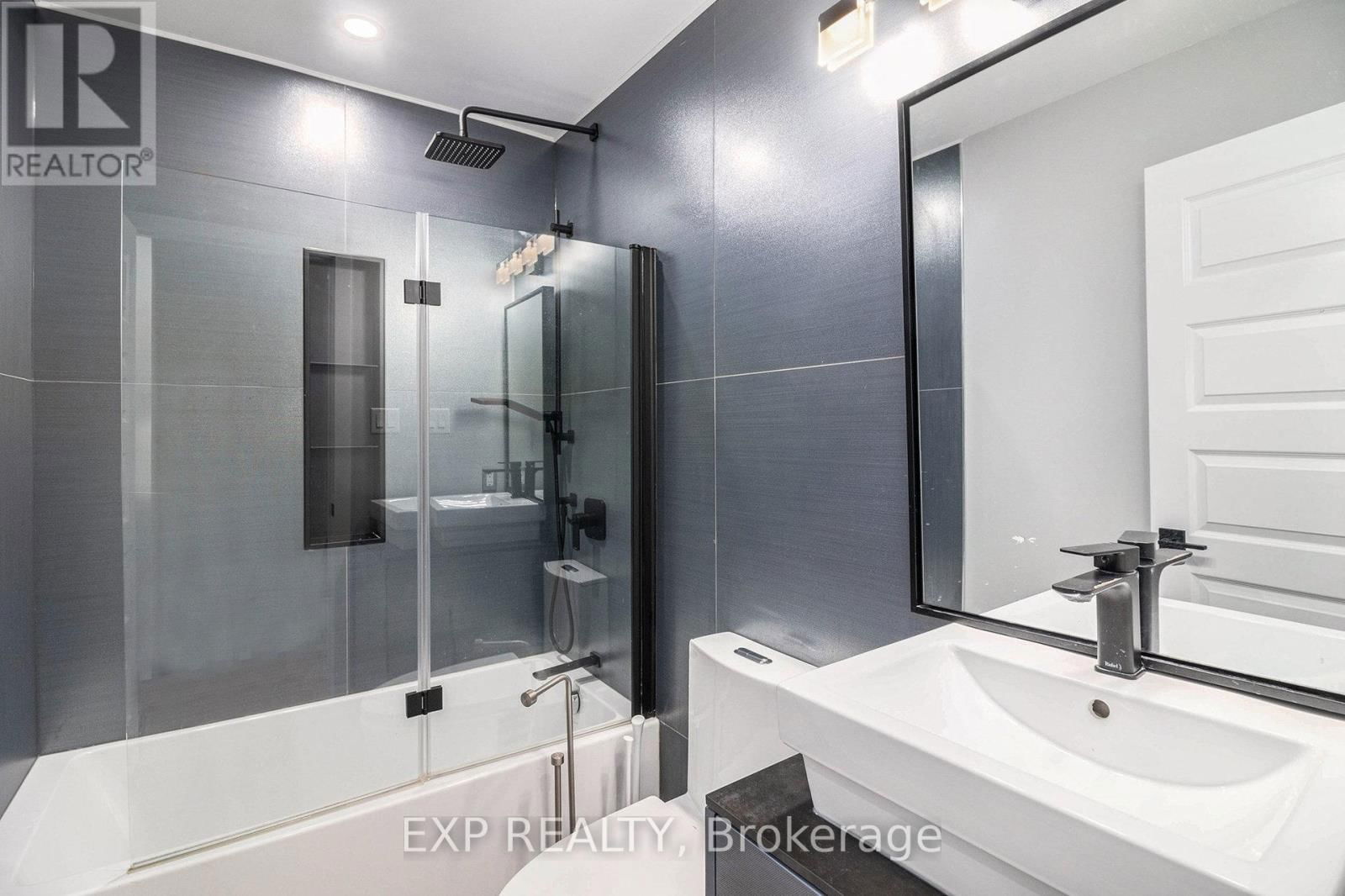 2195 NIAGARA DRIVE Image 26