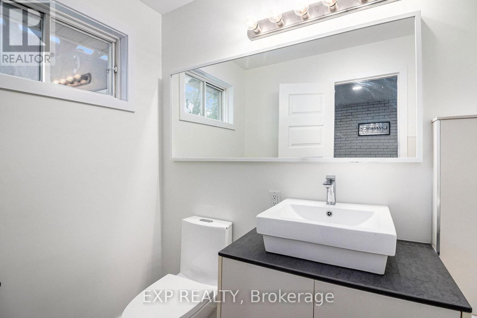 2195 NIAGARA DRIVE Image 29