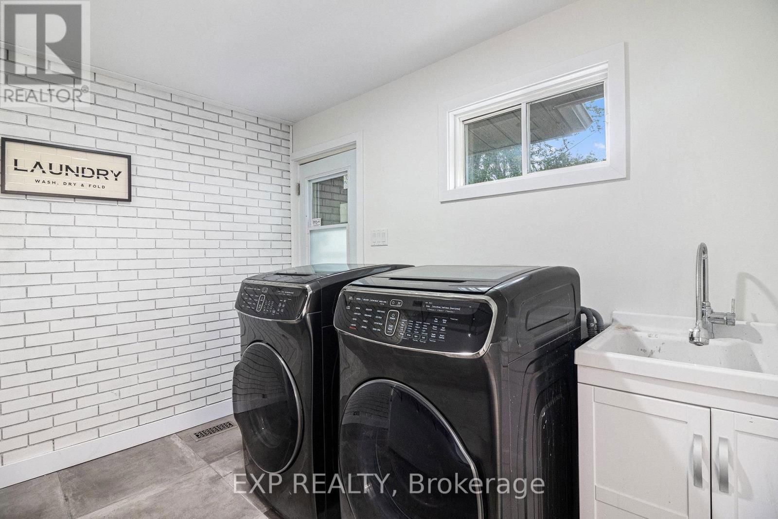 2195 NIAGARA DRIVE Image 30