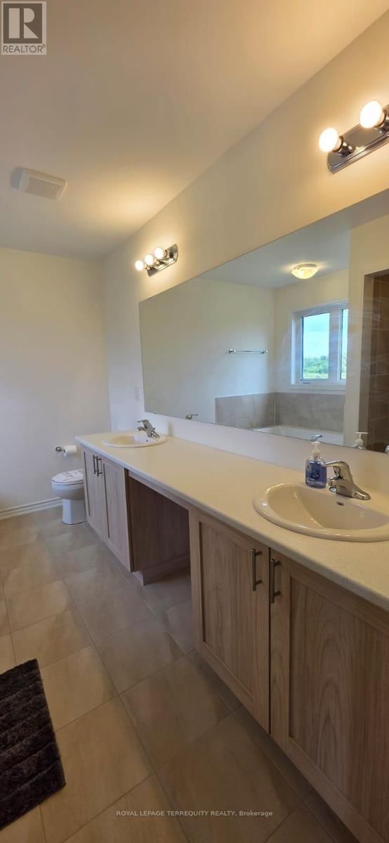 38 HILLCROFT WAY Image 13