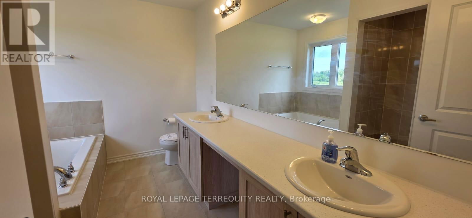 38 HILLCROFT WAY Image 16