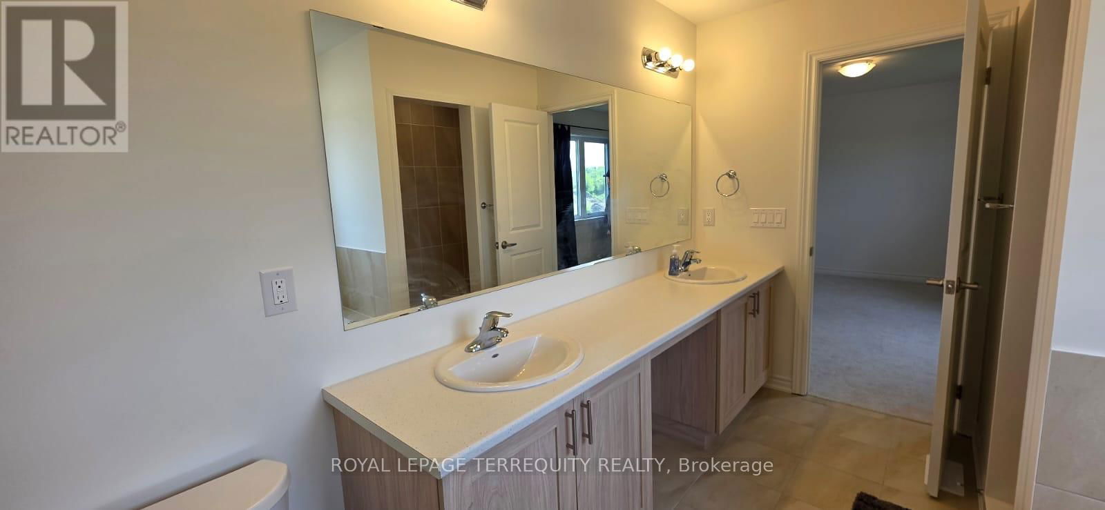 38 HILLCROFT WAY Image 19