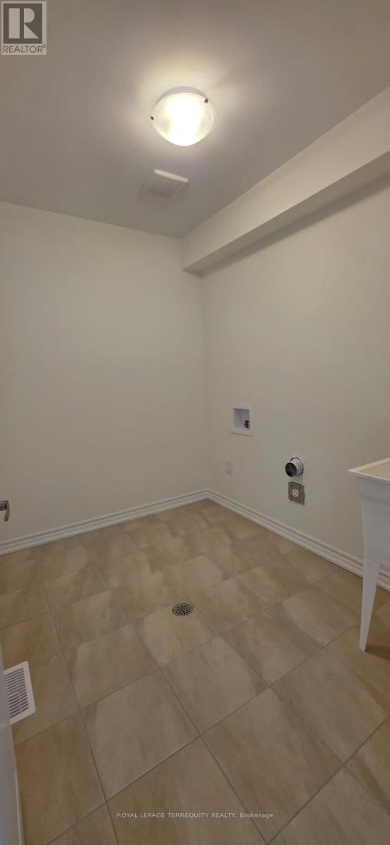 38 HILLCROFT WAY Image 21