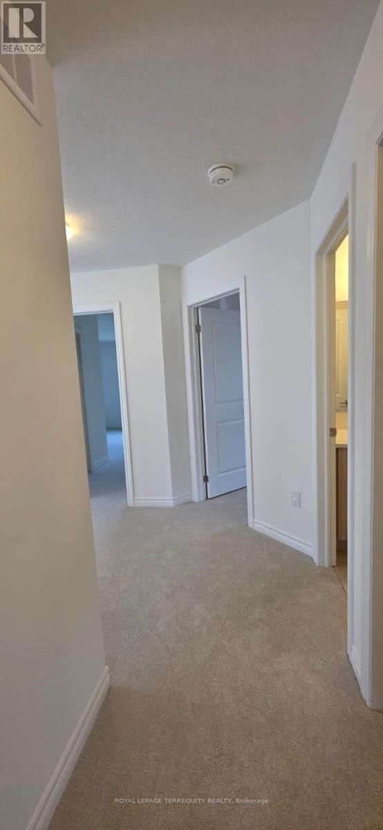 38 HILLCROFT WAY Image 25