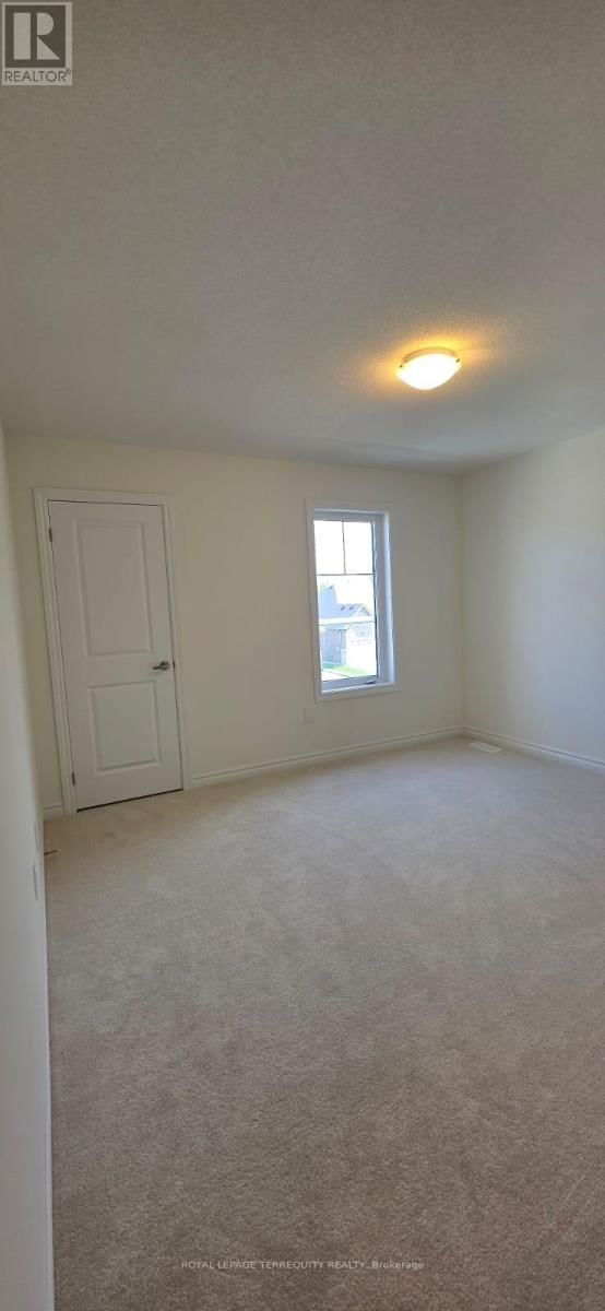 38 HILLCROFT WAY Image 26