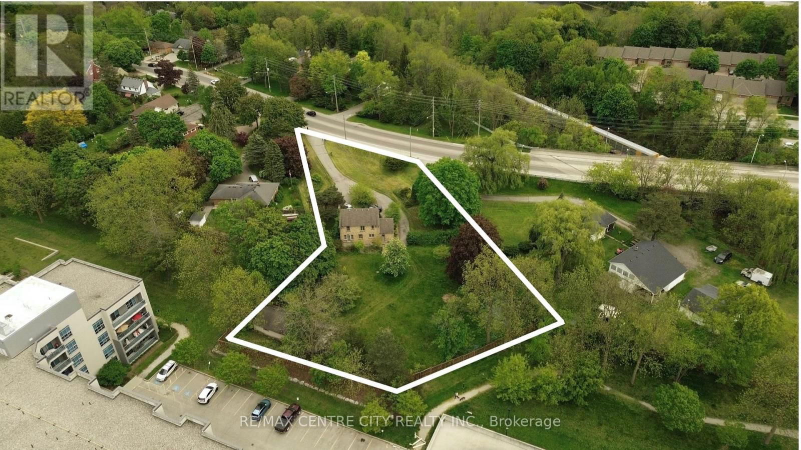 377 RIVERSIDE DRIVE Image 2
