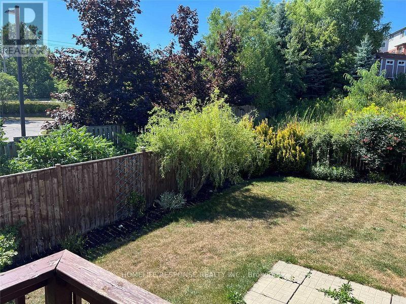9 - 305 BRIARMEADOW DRIVE Image 11