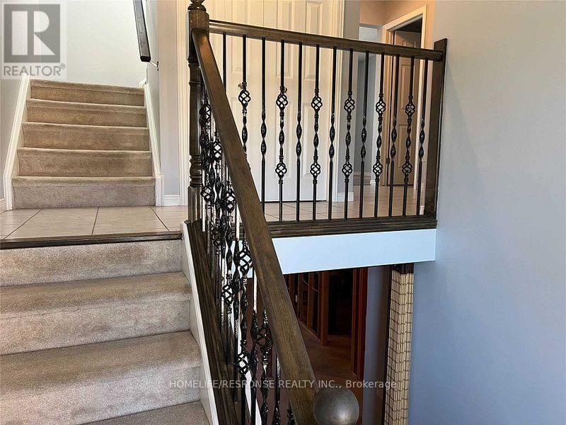 9 - 305 BRIARMEADOW DRIVE Image 6