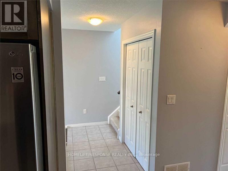 9 - 305 BRIARMEADOW DRIVE Image 7