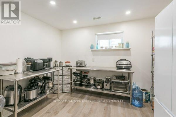 270 SHERIN AVENUE Image 24