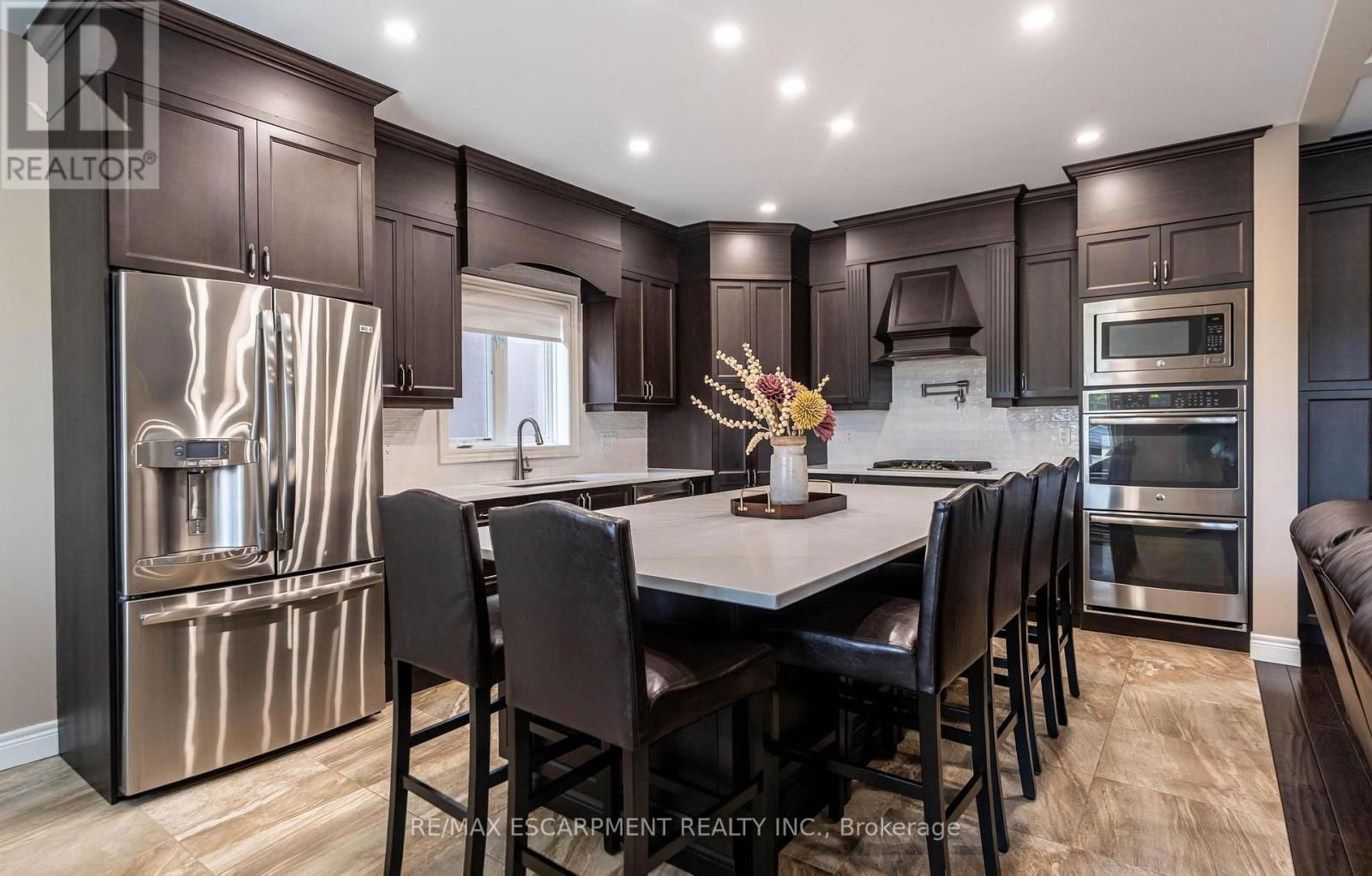 188 MOTHER'S STREET Image 15