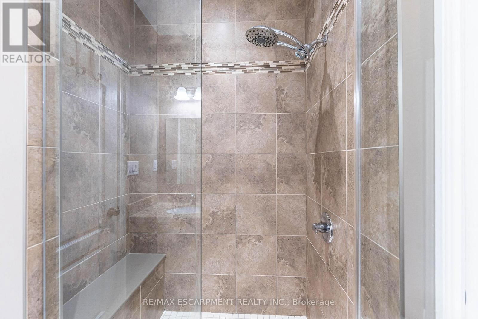 188 MOTHER'S STREET Image 19