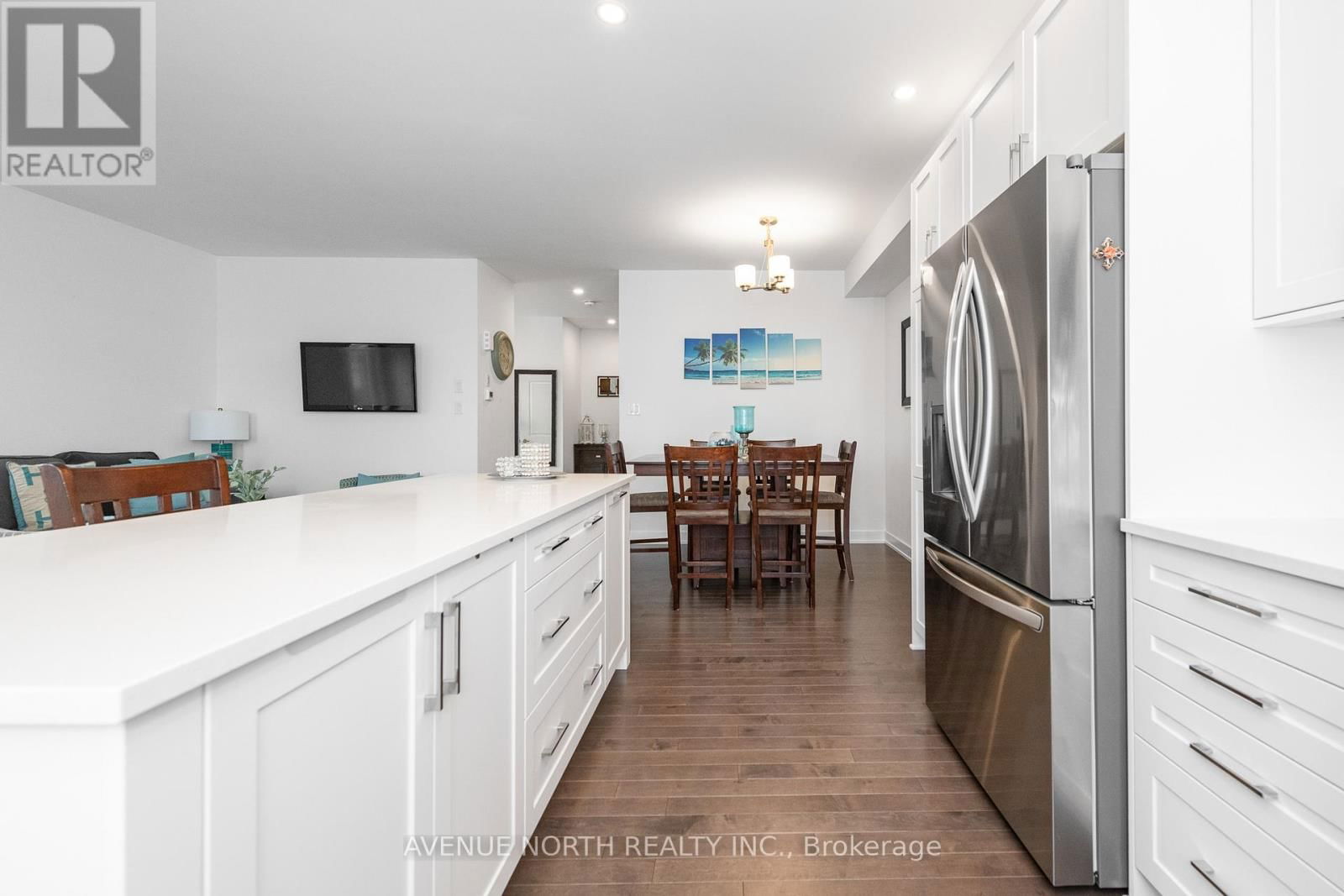 579 TAHOE HEIGHTS Image 11