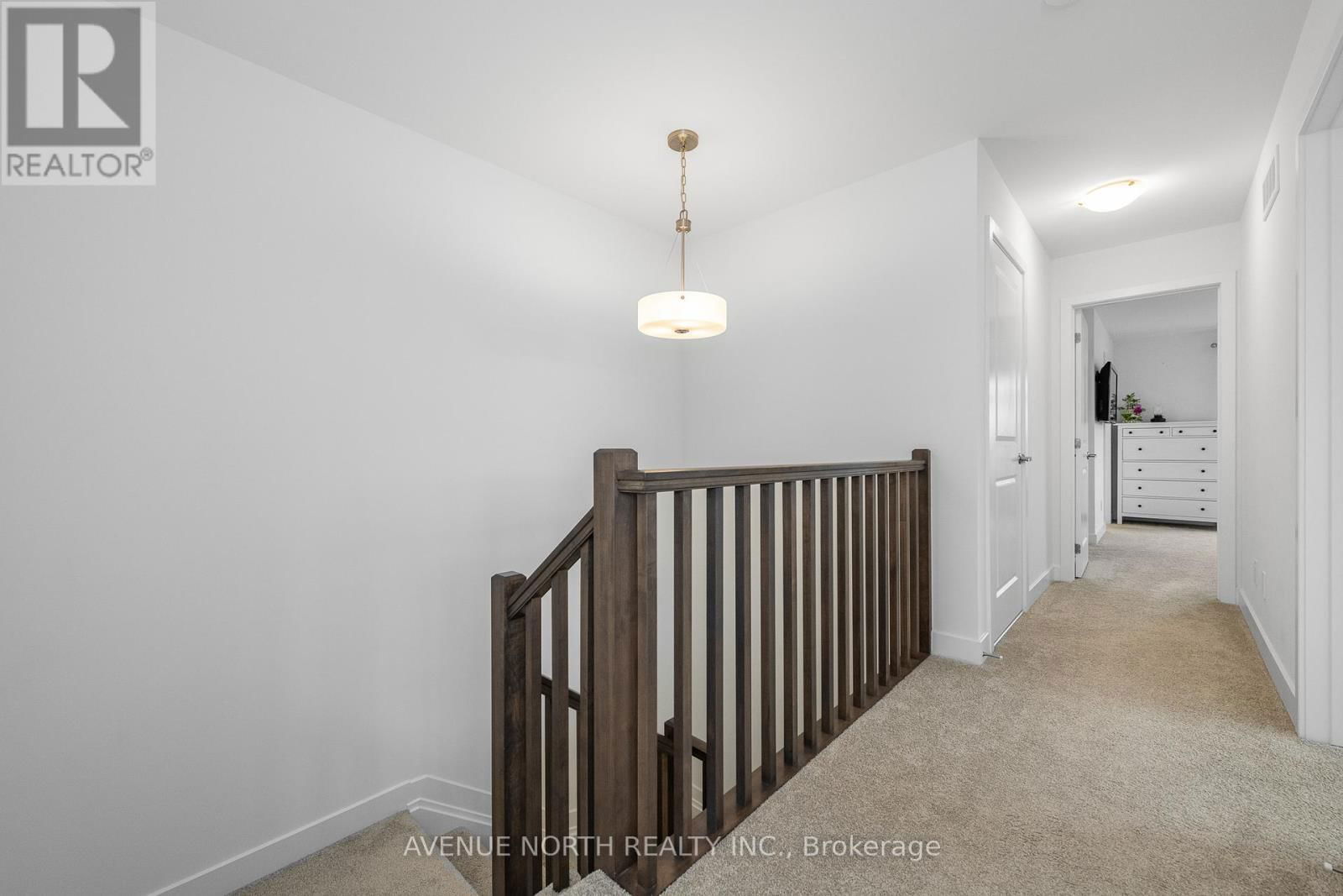 579 TAHOE HEIGHTS Image 15
