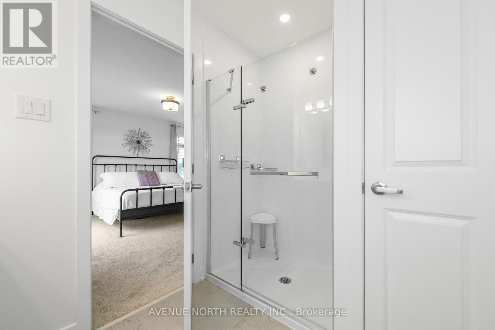 579 TAHOE HEIGHTS Image 19