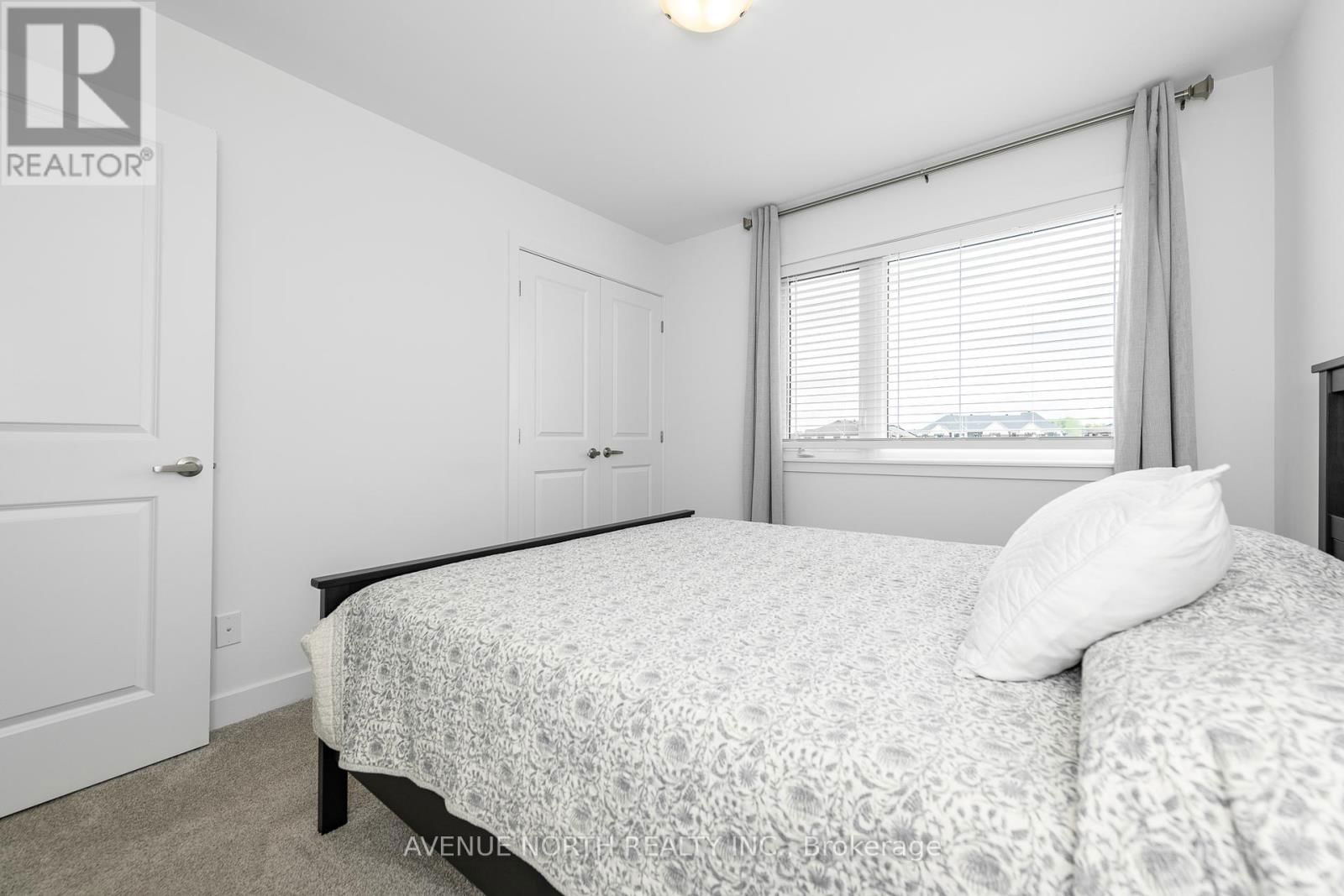 579 TAHOE HEIGHTS Image 23